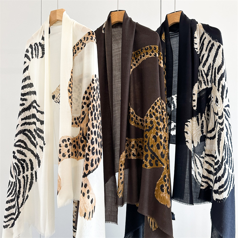 ผ้าพันคอแคชเมียร์ลายสิงโต พู่ป - Winter Clothing Hong Kong บทวิจารณ์และราคา