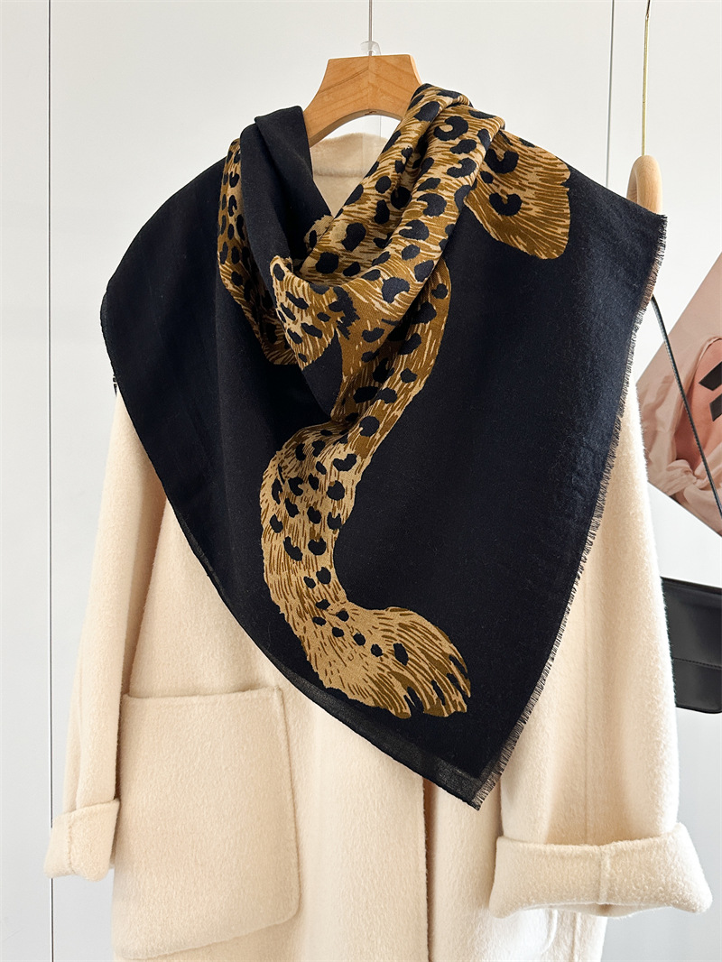 ผ้าพันคอแคชเมียร์ลายสิงโต พู่ป - Winter Clothing Hong Kong บทวิจารณ์และราคา